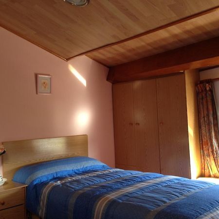 Apartmán La Ontina La Puebla De Valverde Pokoj fotografie